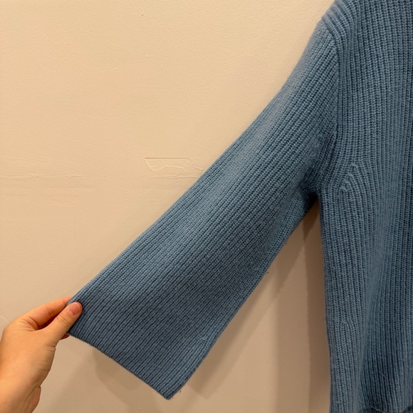 J. Crew Wool and Recycled Cashmere Relaxed Turtleneck Sweater Light Blue Small - Picture 4 of 9